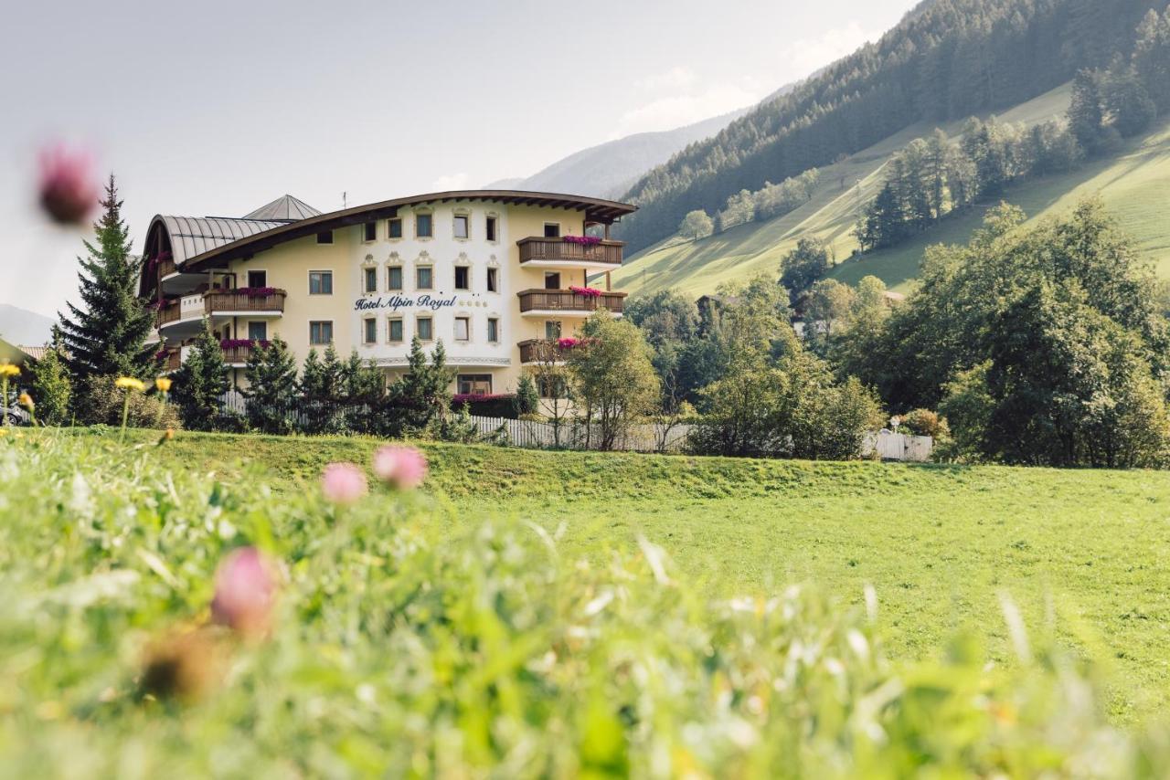 Wellness Refugium&Resort Hotel Alpin Royal Cadipietra Esterno foto